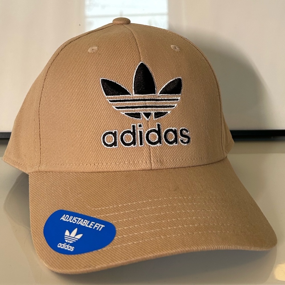 NWT Adidas Originals Icon Pre-Curve Snapback Hat